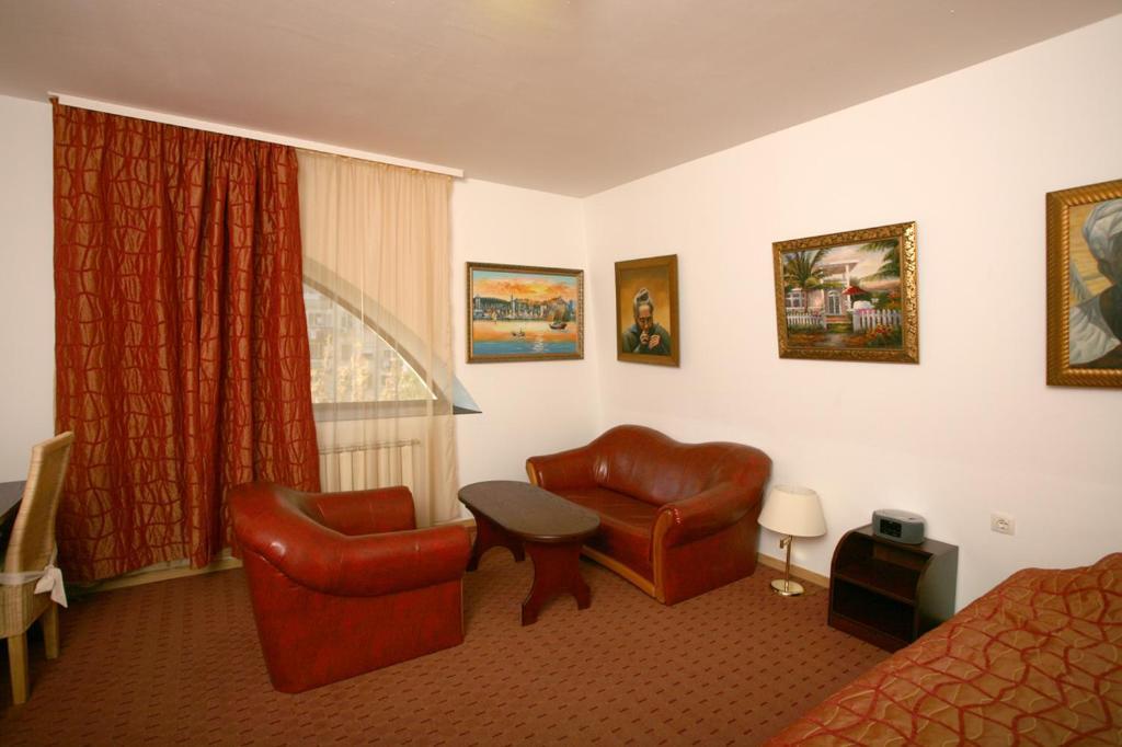 Family Art Hotel Gallery Pleven Habitación foto